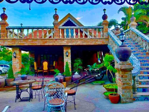 Bognot Lodge Alvin Bognot Mt Pinatubo Guesthouse & Tours