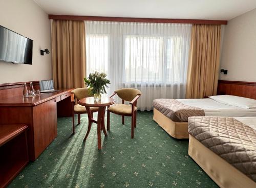Hotel Senator