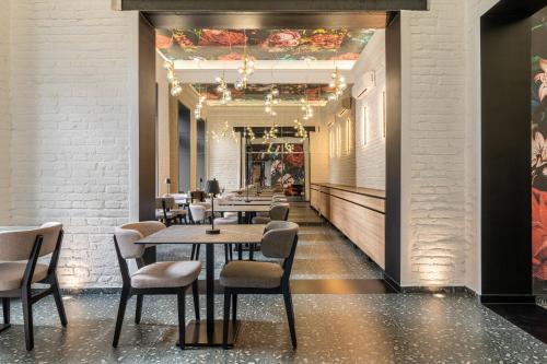 Urban Hotel