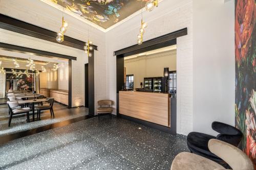 Urban Hotel