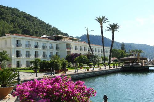 Ece Saray Marina & Resort