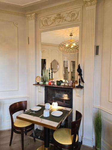 Le Castel Guesthouse