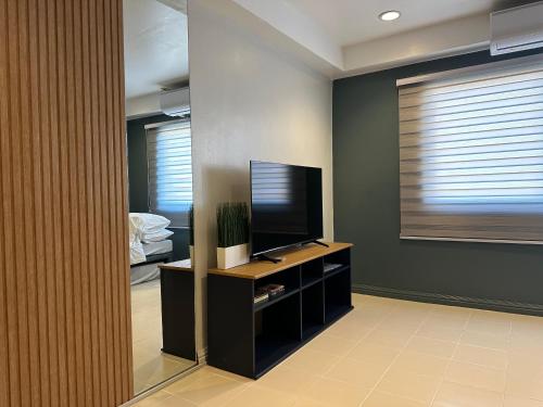CRIB 217 SUBIC BAY - Mediterranean Condo with Unlimited Massage