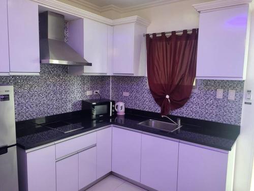 Sheryll Escapes - Kandi studio, 6th floor, outdoor seating, smoking area