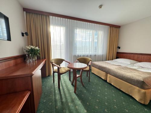 Hotel Senator