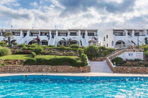 Lovely hideaway with pool and white sand beach