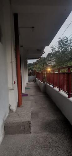 Cool Breeze Lodge and Cafe