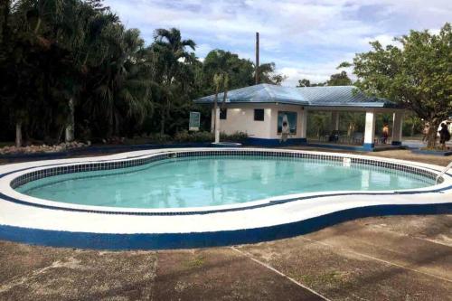 8 Bedroom Subic Bay/300MBPS/Big Screened Lanai