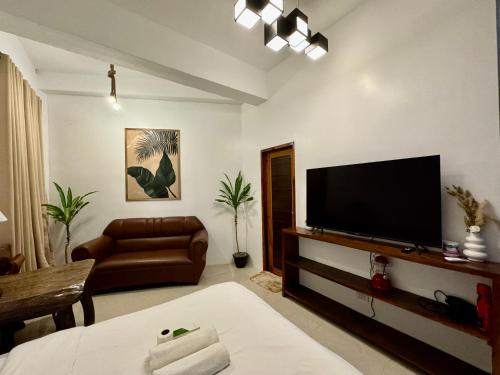 Tranquil Villa - Studio Room with Kitchenette