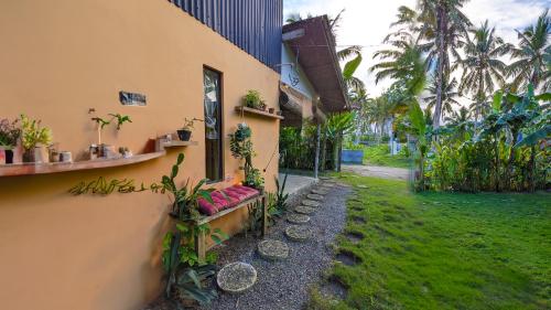 Tropical Haven with Dedicated Office Space in Siargao