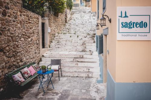 Sagredo Traditional House