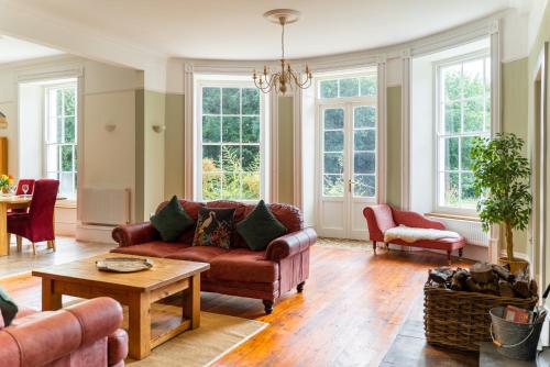 Holyland House - Greenacres Estates