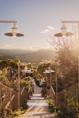 Lily Of The Valley Hotel