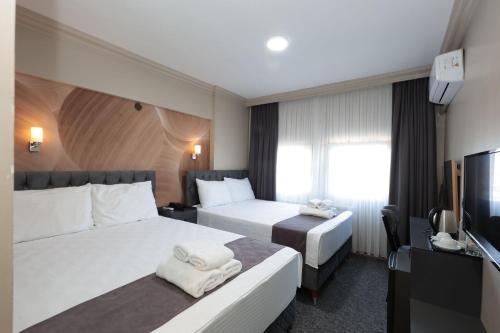 Loyal City Hotel