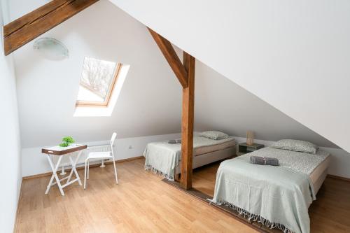 Willa Zacisze - Pokoje Gościnne