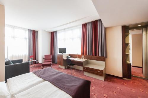 Premier Inn Köln City Mediapark