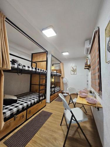 Dani's House Pod Coron