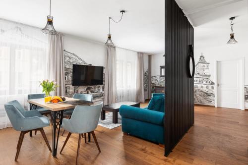 PEAK Aparthotel - Old Town - by CityHost