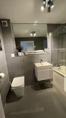 Ei8ht Brighton Apartments