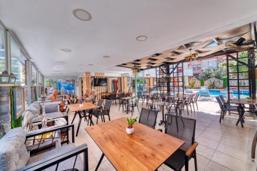 Kleopatra Icaria Hotel