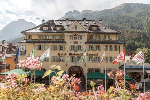 Schloss Hotel & Club Dolomiti Historic