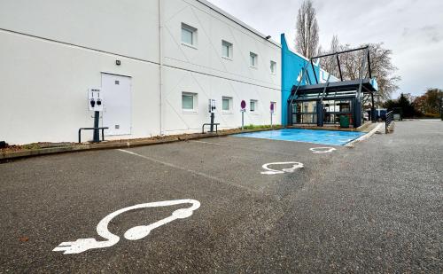 Hotel Kyriad Direct Moulins Sud