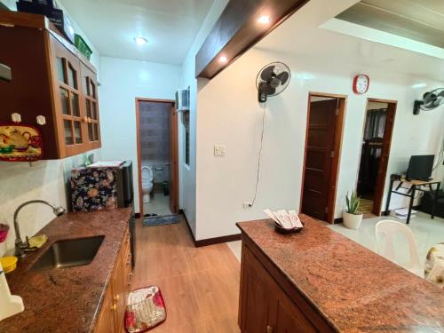 Elyn's Guesthouse - Three Transient Units in Davao City - Total 5 rooms, 3 t & b for exclusive use