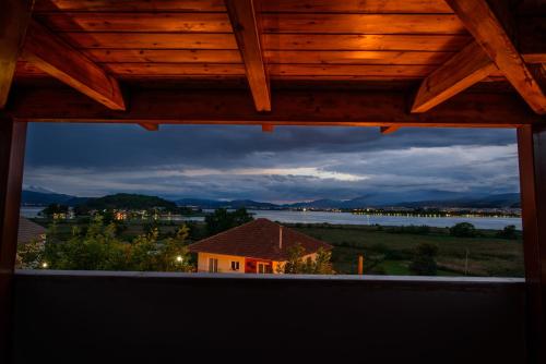 O Fotis Studios & Apartments