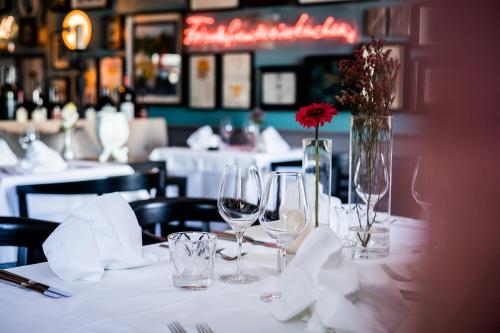 Romantik Hotel Der Rebstock art & design