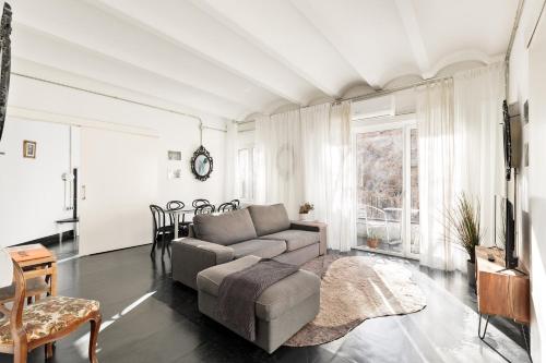 Eulalias Lodges Barcelona