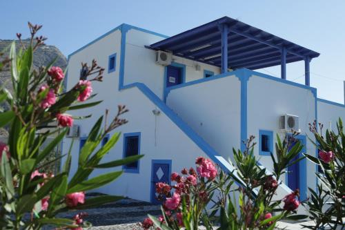 Kapetanios Studios Apartments