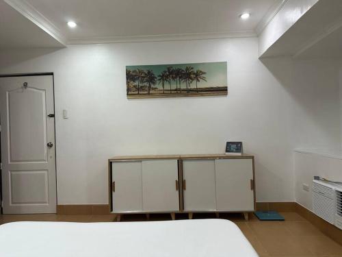 2BR Condo w/ free parking near SM North