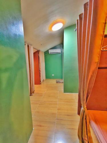 Mactan Airport HOSTEL at Aashvi Cozy Cabin