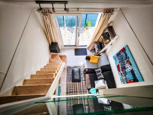 Tiny float home Brighton