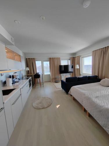 Keskustan tyylikkäin studio omalla autopaikalla