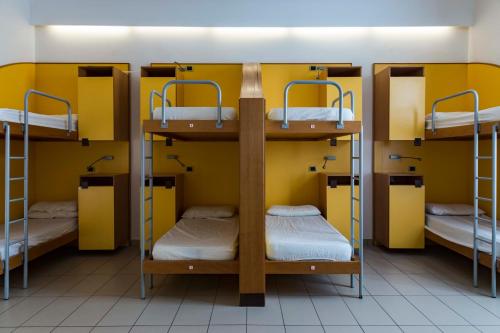 Seven Hostel
