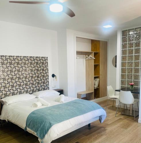 Patio de Los Barberos 3