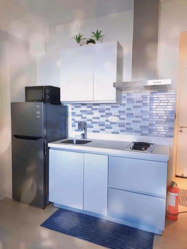 Cozy Suites Azure by B