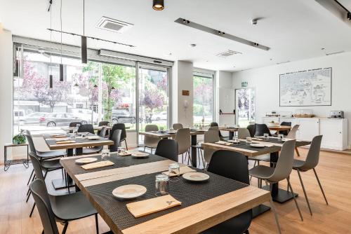 Hotel Distrito Oeste