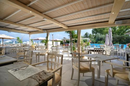 Cavomarina Beach Hotel