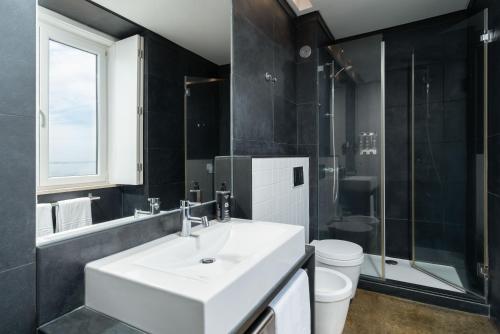 Kula Lisbon Santa Apolonia