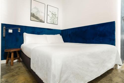 Kula Lisbon Santa Apolonia