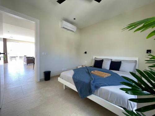 Bugibba Square Seafront Apartments by Holi