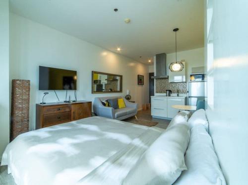 StayHere 5 Star Studio Amenities Starlit View