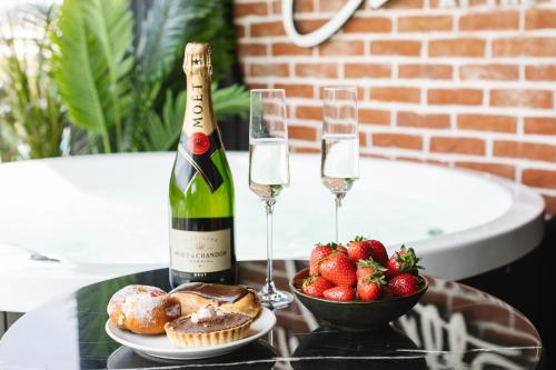 The Cliffe at the Quay