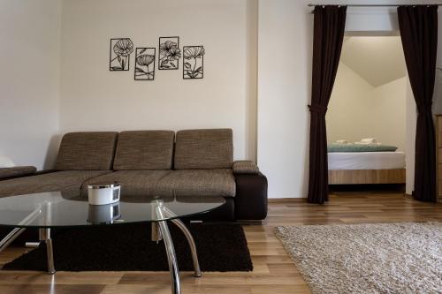 Six Corners - Bright Corner