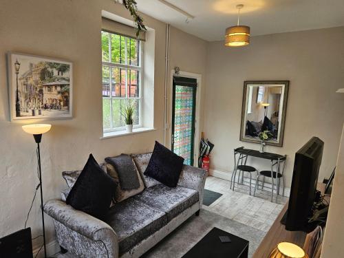 Carlisle Central, Cute Studio Appt, The Cupboard