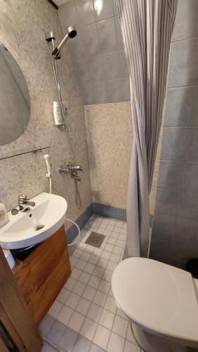 Cronin's Café & Guesthouse