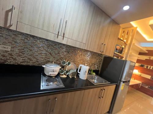 1br Shore Residences Staycation at Royels Place