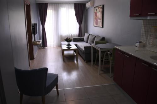 A Hotels & Suits